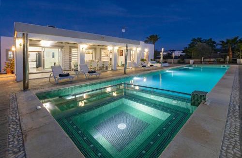 Sant Antoni de Portmany Villa | Villa in San Antonio Sleeps 10