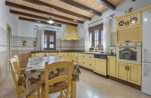 Chiclana de la Frontera House | Villa La Marisma with Wi-Fi and Air Conditioning