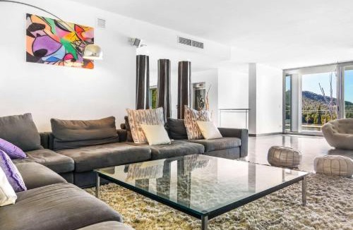 Roca Llisa Villa | Villa La Perla