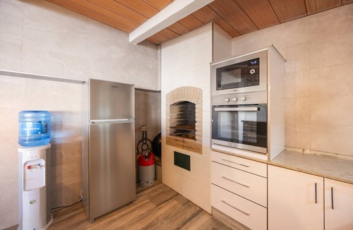 Barbate Villa | Villa 'Mi Pequeña Alba' with Private Pool, Wi-Fi, Air Conditioning and 2 BBQs