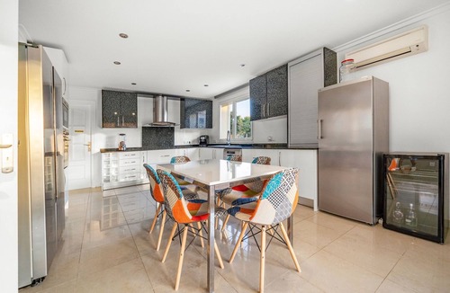 Palma de Mallorca House | Villa SOL FELOSTAL, 130m zum Strand, nahe Airport und Palma Zentrum by Interhome