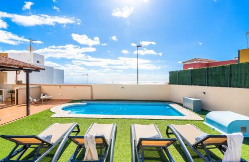 Candelaria Villa | Villa Trueno Refugio de Lujo con Piscina Climatizada y Vistas