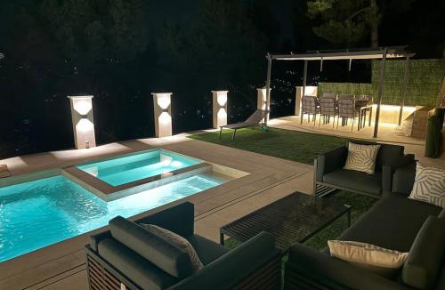 Vallirana Villa | Villa Venecia Pool Spa