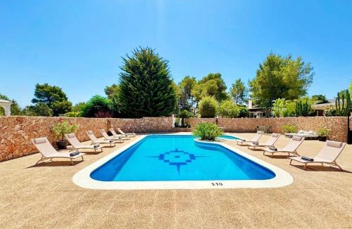 Cala de Bou Villa | Villa walk to O beach large pool BBQ