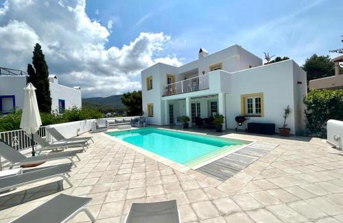 Cala Vadella Villa | Villa with Pool, 5min to beach Casa Mimosa