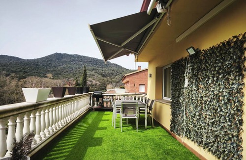 Vallromanes Ski Chalet | Villa with a private pool, 25 minutes from Barcelona (Vallromanes), near the F1 circuit