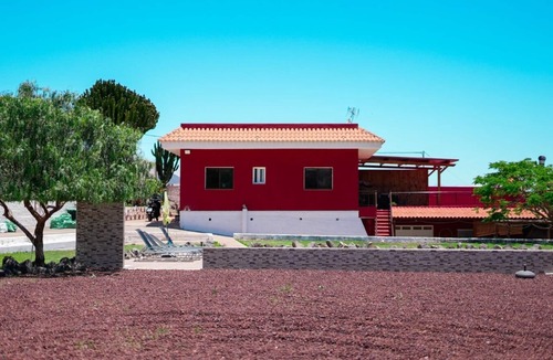 Arafo Villa | villa with heated pool near the beach fantastic views