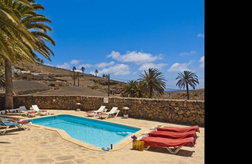 Haria Villa | Villas Finca la Crucita 3 Bedrooms TM Share Pool
