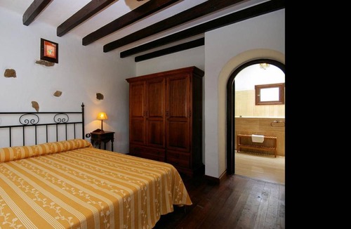Haria Villa | Villas Finca la Crucita 3 Bedrooms TT Share Pool