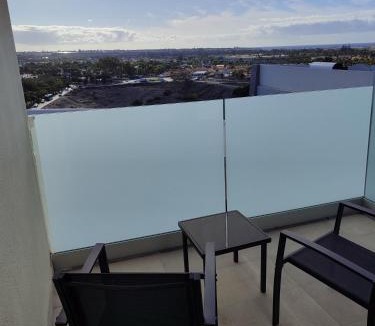 Maspalomas Villa | VillasRoyale León - heated pool and barrier free access