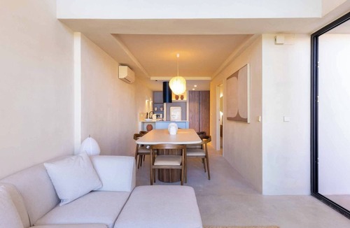 El Cabanyal Apartment | VLC Host - Reina 166 B