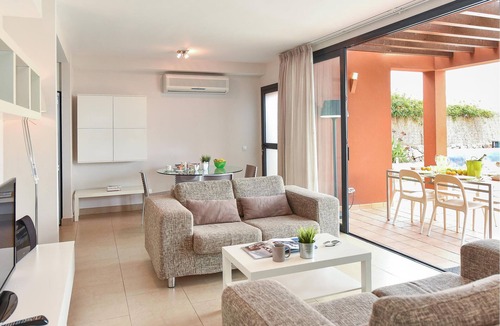Salobre House | Welcome to this comfortable vacation home with pool for an unforgettable vacation.