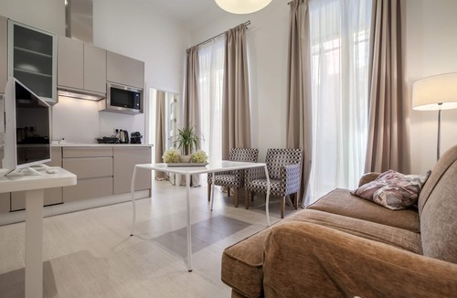 El Arenal Hotel | Welldone Cathedral Suites
