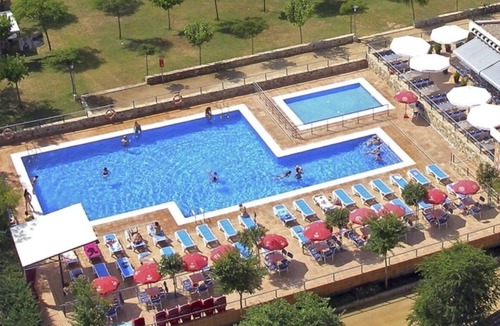 Malgrat de Mar House | ZEcamping 4* animé piscine animaux acceptés locatif TV BBQ clim 50m2