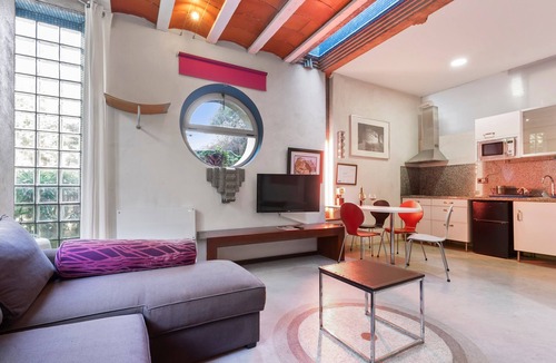 Meruja House | Zentralclub Neutron Rural House with Mountain Views, Private Terrace & Wi-Fi
