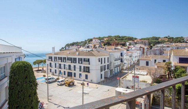 1MARS 02 - Basic 3 bedrooms apartment in fron of the beach of Llafranc