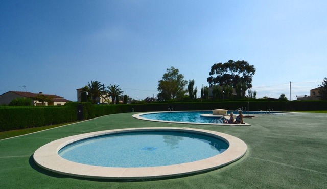 3 bedroom holiday home near the beach