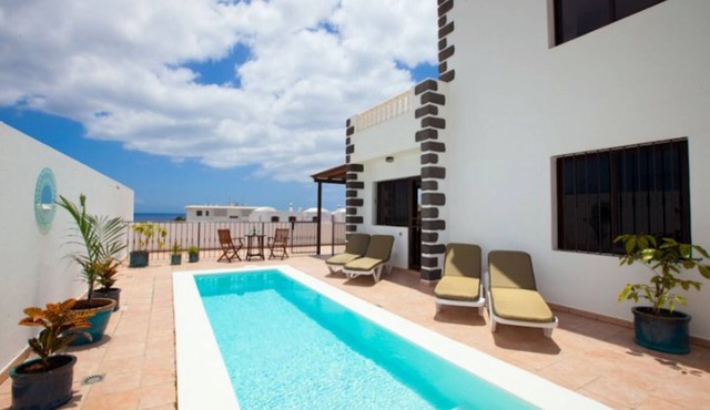 3 Bedroom Villa (plus double bed/games room) Private Pool, Jacuzzi, Sea View