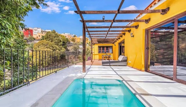 A modern Canarian house