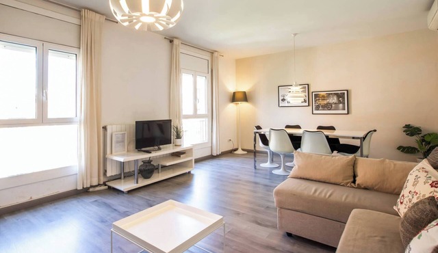 A53IND1121 - Apartment near sagrada familia