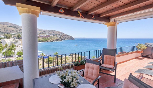 Apartment 'Ap Tesorillo Beachfront' with Sea View, Wi-Fi, and Air Conditioning