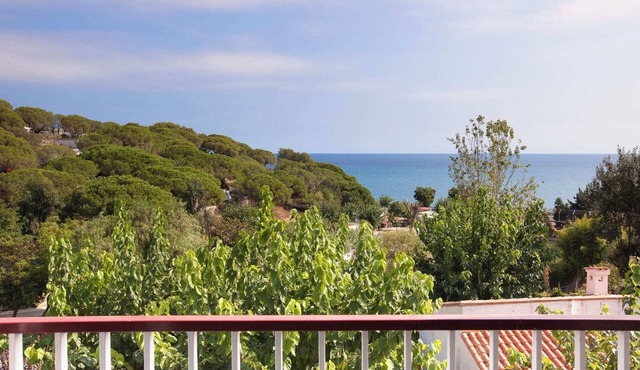Apartment Beach Front Sant Pol