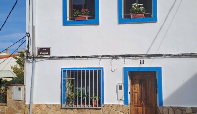Apartment 'La Manchega' with Mountain Views, Wi-Fi and Air Conditioning