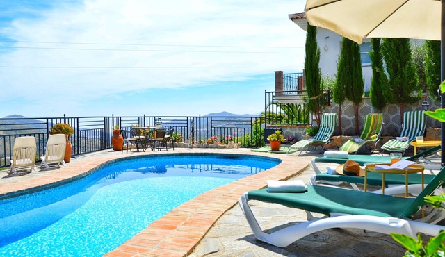 Apartment "Reina" with Pool, Hot Tub, and Terrace