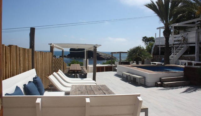 Apartment right by the beach! - Love - SweetHomeRooms
