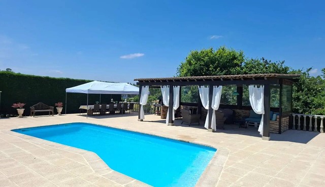 As Seis Chemineas Rural Vacation Home