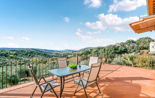 Awesome Home In Villanueva Del Rey