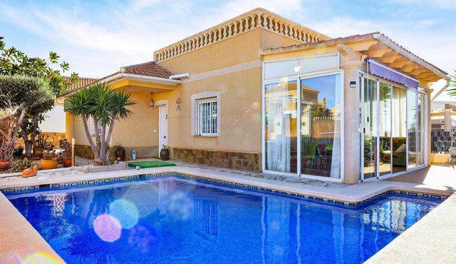 Awesome home in Pulpí