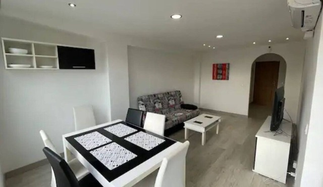 BEAUTIFUL APARTMENT CLOSE TO THE BEACH