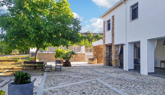 Beautiful home in Alcala la Real