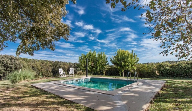 Beautiful isolated farmhouse with barbecue, huge garden and swimming pool.