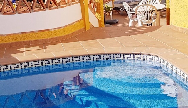 Beautiful villa near downtown, garage, private pool, Wi-Fi, A/C, ocean view,