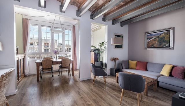 Bright and Quiet Duplex Apartment