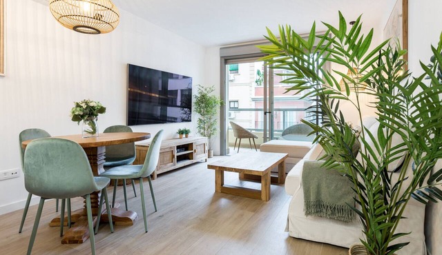 Bright apartment in the city center with terrace