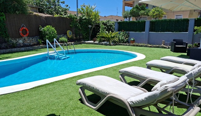 Bungalow with Private Pool, Wi-Fi and Air Conditioning