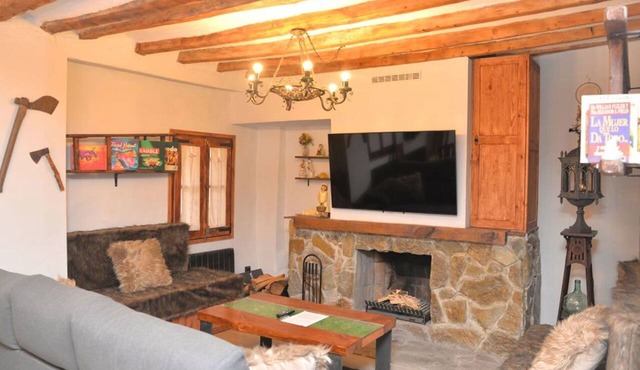 Cadí - Tríplex para gurupos en La Pobla de Lille by Interhome