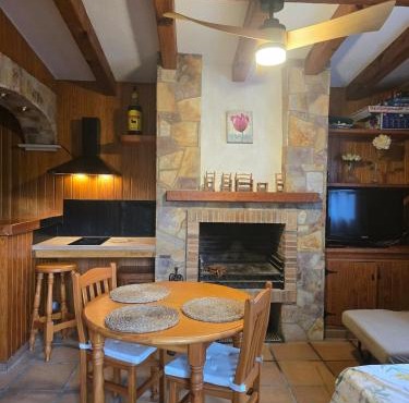 Can Marisu, Casita privada