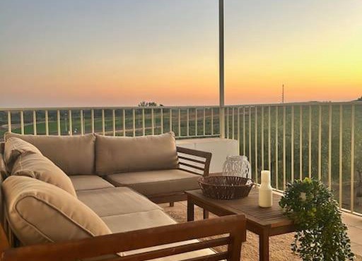 Casa Caraza. Un olivar con vistas al castillo de Juego de Tronos