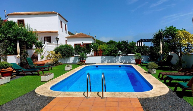 Casa con Piscina Compartida en el Norte de La Palma-canarias