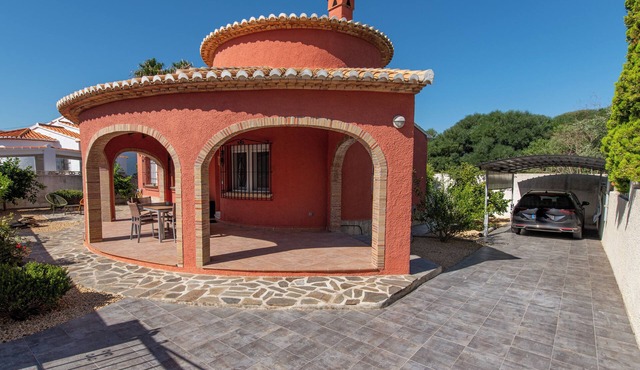 Casa Deveses, 2 Schlafzimmer, Privates Grundstück, 2 Minuten zu Fuß zum Strand