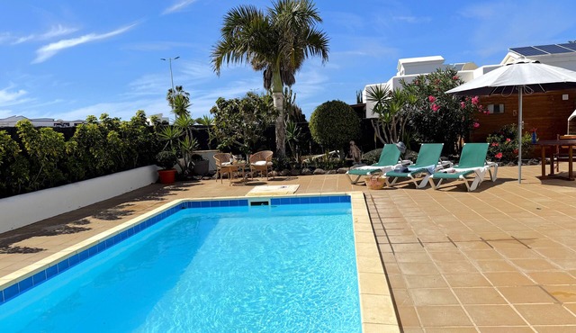 Casa Tara – Adults Only Escape with Private Heated Pool in Faro Park