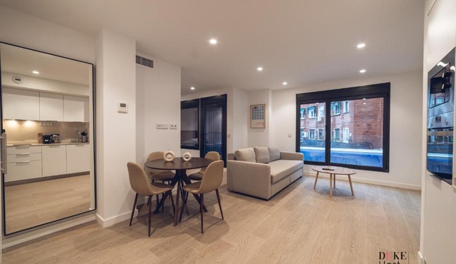 Castilla Luxury 1B Apartment
