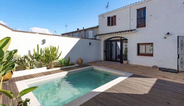 Charming 19th Century Catalan Coach House with Private Pool