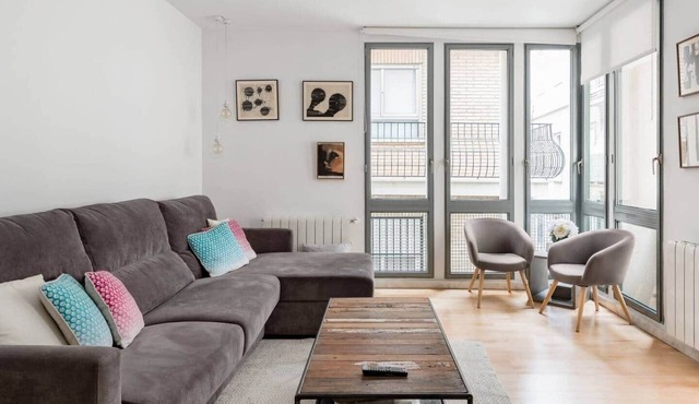 City Center Apartment With Shaded Terrace
