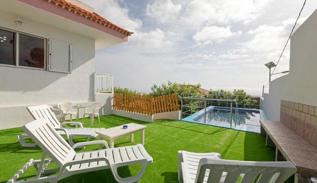 CLEMENTE HOUSE PRIVATE PooL