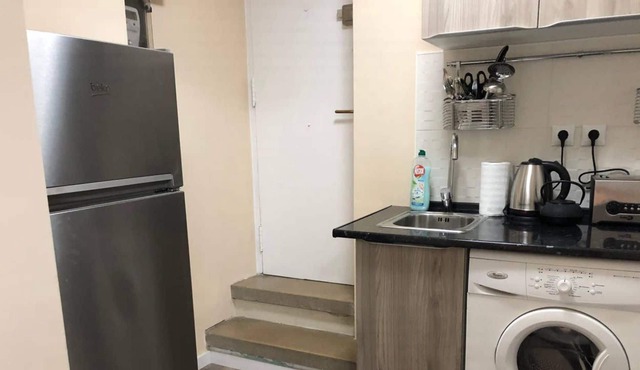 COMFORTABLE FLAT NEXT TO THE CARMEL BUNKERS!